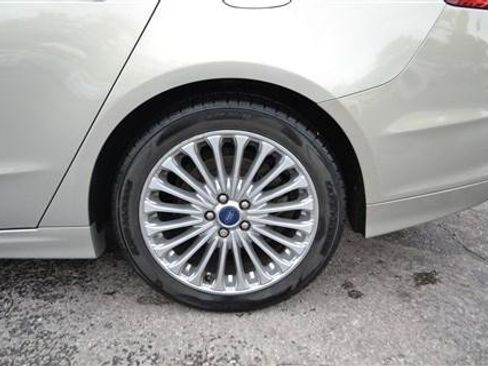 Used 2016 Ford Fusion Titanium FWD image 9