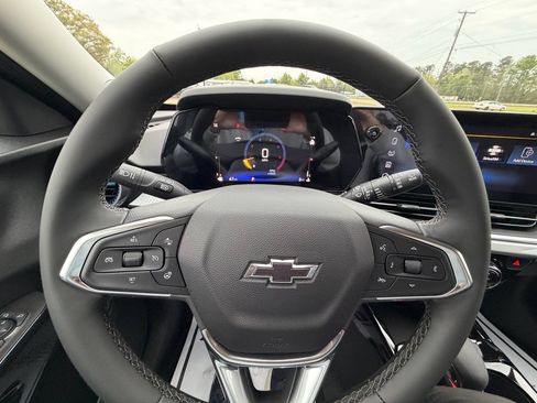 New 2026 Chevrolet Trax LT image 5