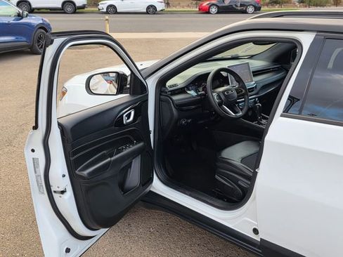 Used 2022 Jeep Compass Altitude image 41