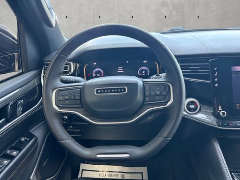 Used 2022 Jeep Wagoneer Series II image 25