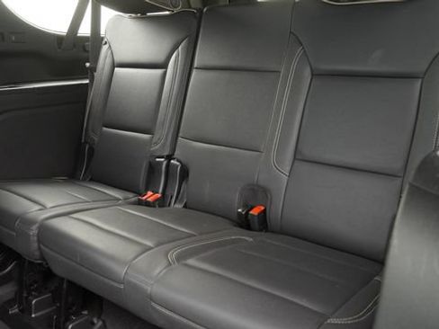 Used 2024 Chevrolet Suburban Premier AWD/4WD image 14