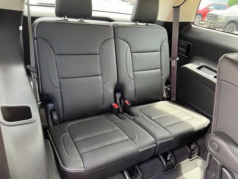 Used 2023 GMC Acadia Denali w/ Denali Ultimate Package AWD/4WD image 18