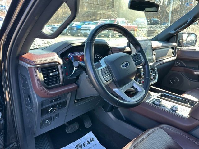 Used 2024 Ford Expedition Limited AWD/4WD image 29