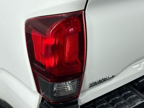 Used 2019 Toyota Tacoma SR RWD image 31