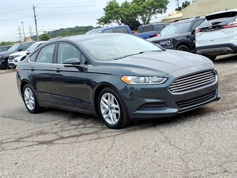 Used 2015 Ford Fusion SE FWD image 7