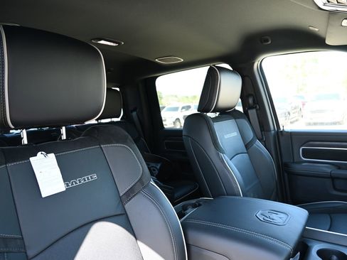 New 2026 RAM 2500 Laramie w/ Night Edition AWD/4WD image 25