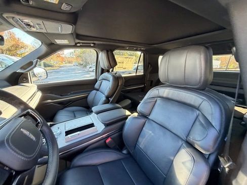 New 2025 Lincoln Navigator Reserve w/ Jet Appearance Package image 13