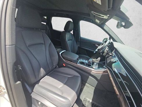 Used 2020 Audi Q7 3.0T Premium Plus w/ Premium Plus Package AWD/4WD image 20