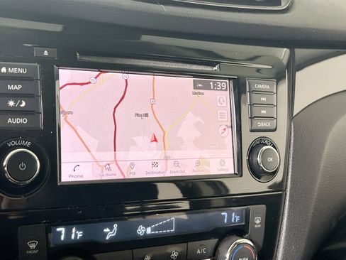 Used 2019 Nissan Rogue Sport SV w/ Technology Package AWD/4WD image 13