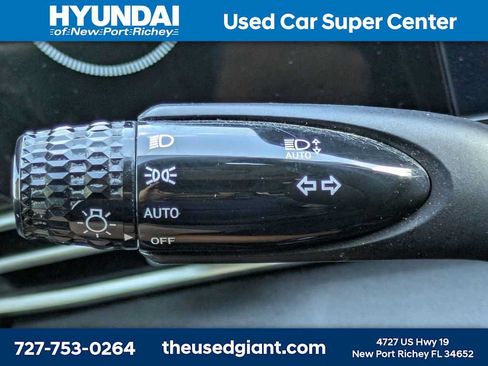 Used 2023 Hyundai Elantra SEL w/ Convenience Package FWD image 28