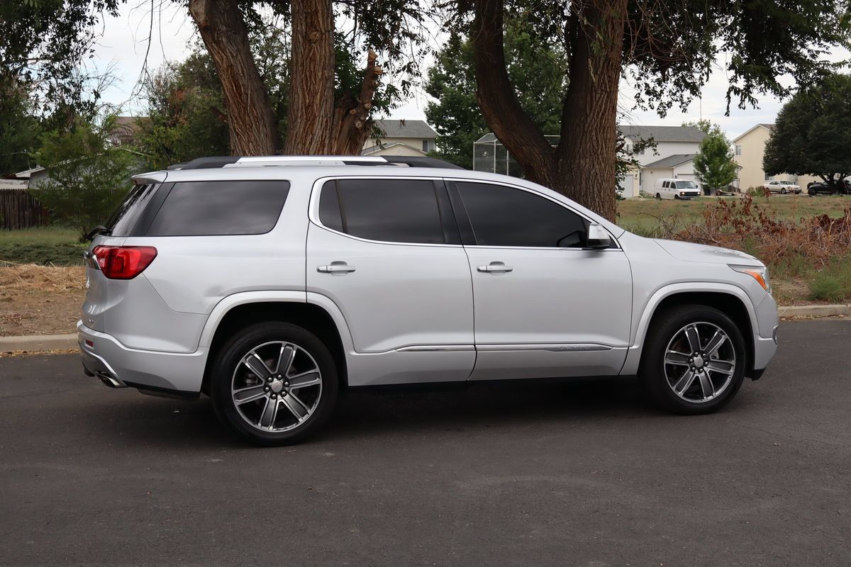 Used 2017 GMC Acadia Denali AWD/4WD image 4