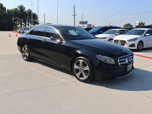 Used 2018 Mercedes-Benz E 300 image 7