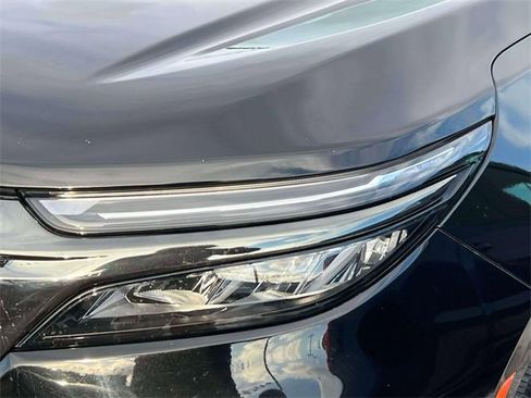 Used 2023 Chevrolet Equinox RS w/ RS Leather Package image 10