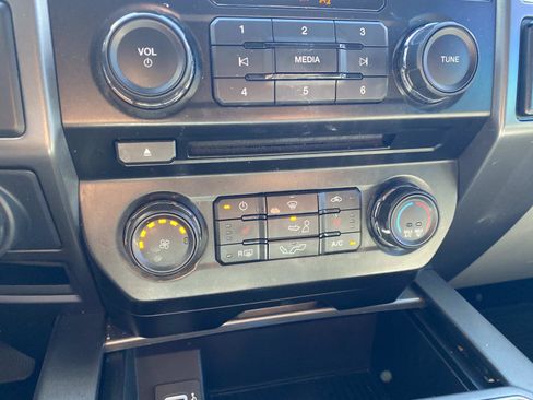 Used 2018 Ford F150 XLT w/ Equipment Group 302A Luxury image 22