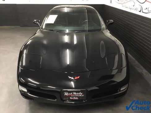 Used 2002 Chevrolet Corvette Coupe w/ Preferred Equipment Group2 image 4