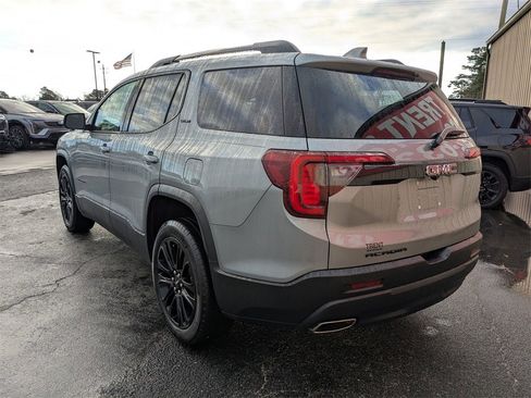 Certified 2023 GMC Acadia SLE w/ Driver Convenience Package image 3