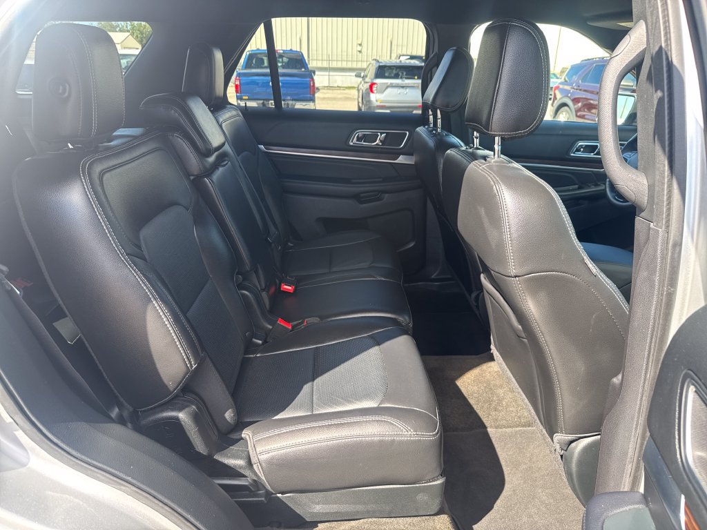 Used 2018 Ford Explorer Limited FWD image 26