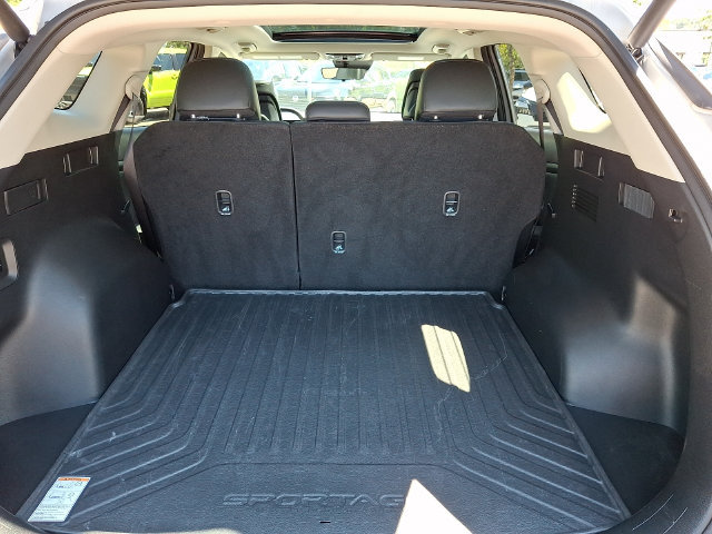 Certified 2026 Kia Sportage EX w/ EX Panorama Roof Package FWD image 30