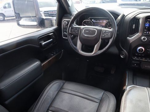 Used 2021 GMC Sierra 3500 Denali w/ Denali Ultimate Package image 19