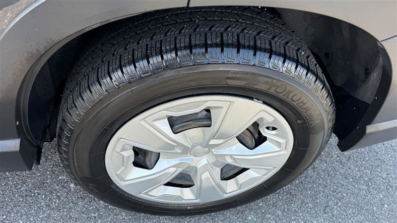 Used 2023 Subaru Forester AWD/4WD image 29