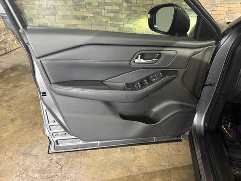 Certified 2026 Nissan Rogue SV w/ SV Premium Package FWD image 9