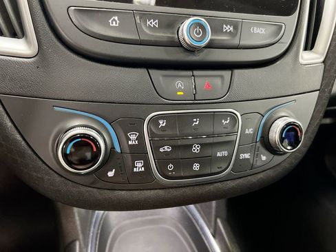 Used 2025 Chevrolet Malibu LT FWD image 16