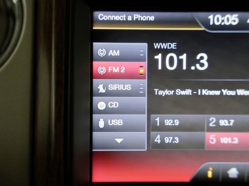 Used 2014 Ford F150 Lariat w/ Lariat Chrome Package image 20