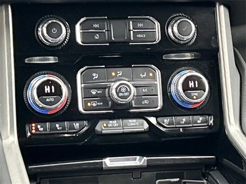 Used 2022 GMC Yukon XL Denali w/ Advanced Technology Package image 28