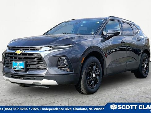 Used 2022 Chevrolet Blazer LT image 3