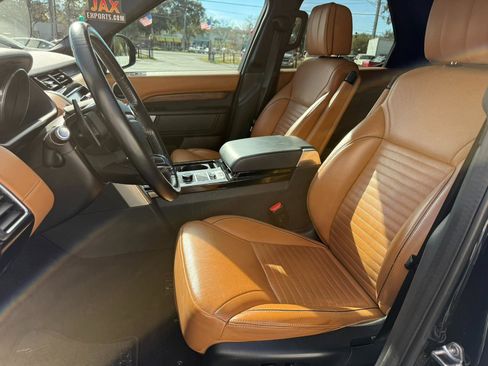 Used 2017 Land Rover Discovery HSE Luxury image 24