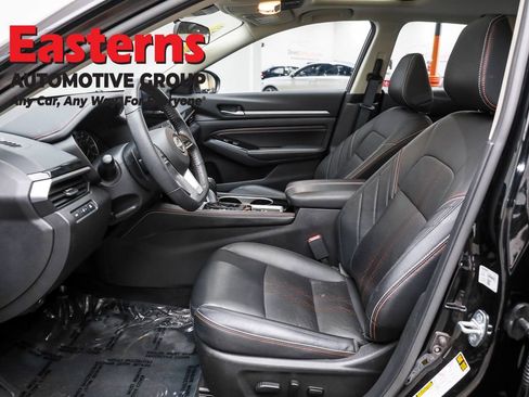 Used 2023 Nissan Altima 2.5 SR w/ SR Premium Package AWD/4WD image 14