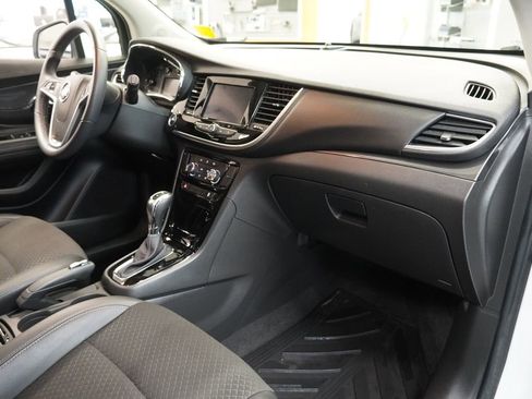 Used 2022 Buick Encore Preferred w/ Safety Package image 11