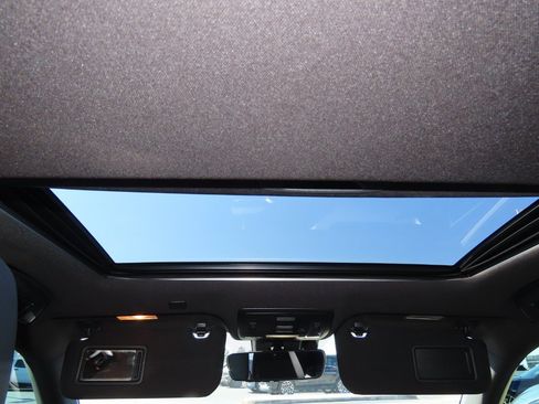 Used 2022 Lexus IS 300 w/ Premium Package image 22