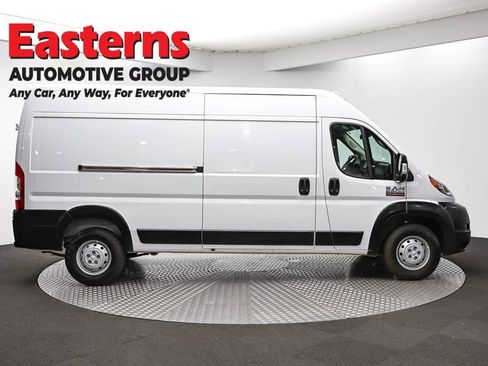 Used 2022 RAM ProMaster 2500 FWD image 4