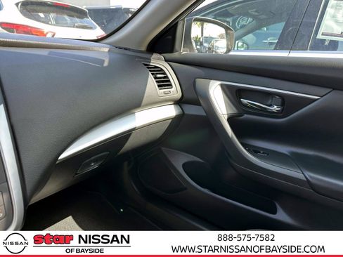 Used 2016 Nissan Altima 2.5 SV w/ Convenience Package image 17