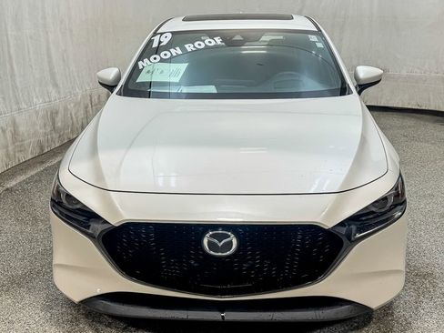 Used 2019 MAZDA MAZDA3 Hatchback w/ Premium Package image 6