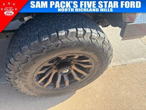 Used 2020 Ford F250 Platinum w/ FX4 Off-Road Package AWD/4WD image 4