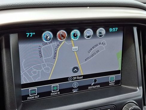 Used 2018 Chevrolet Colorado Z71 AWD/4WD image 16