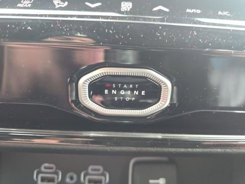 New 2026 Jeep Grand Cherokee Laredo image 16