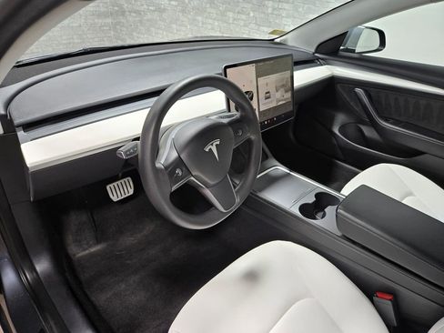 Used 2023 Tesla Model 3 Performance image 13