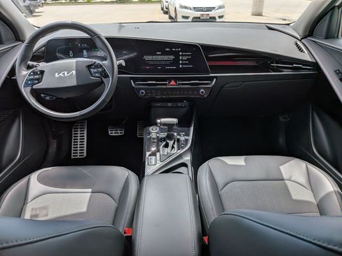 Certified 2023 Kia Niro EX Touring FWD image 26