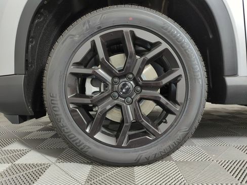 New 2025 Honda Pilot Touring image 11