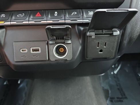 Used 2021 GMC Sierra 1500 SLE w/ Remote Start Package image 29