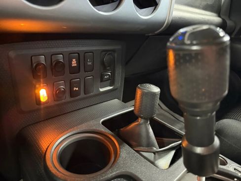 Used 2007 Toyota FJ Cruiser 4WD image 34