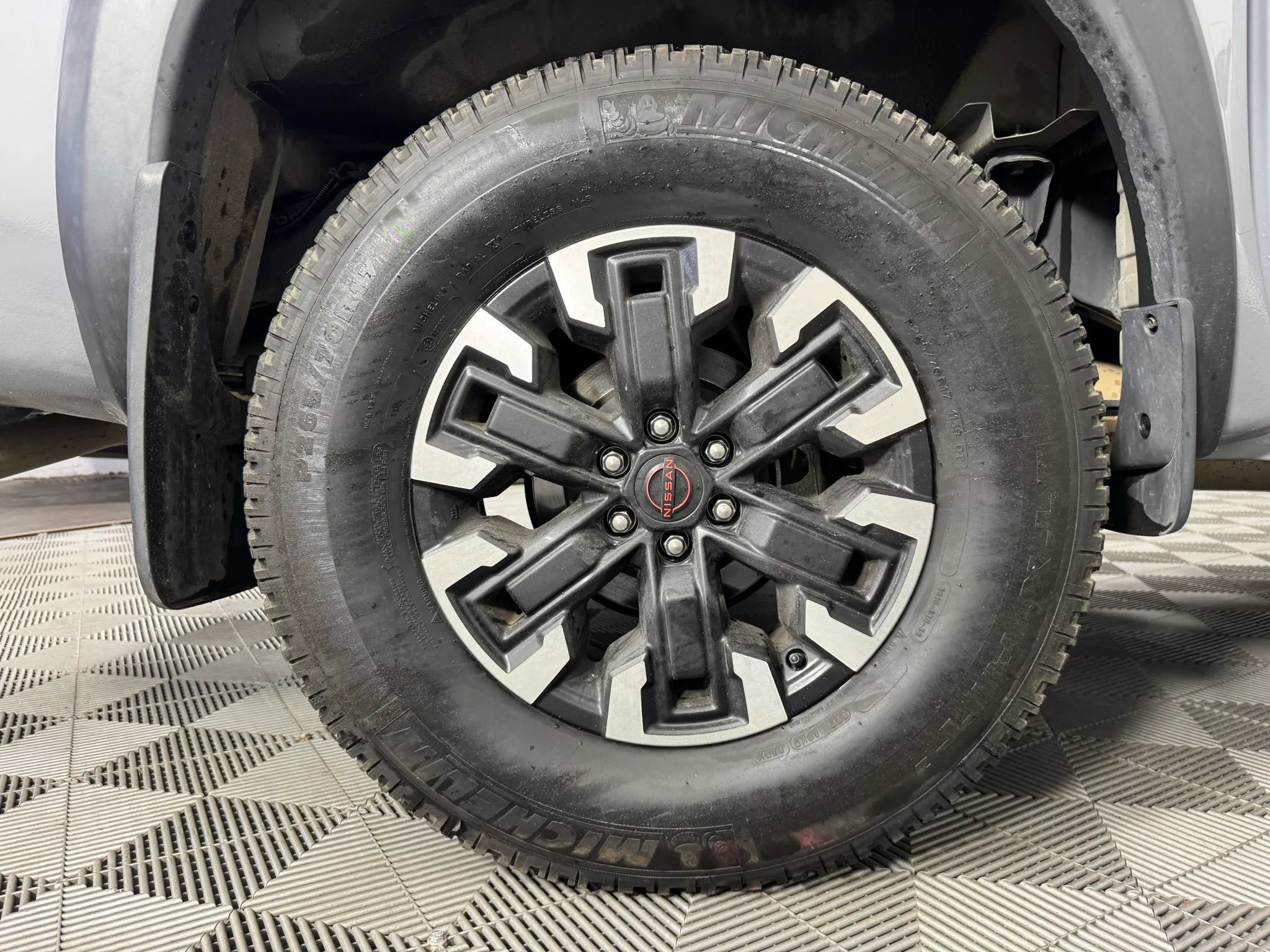 Used 2023 Nissan Frontier PRO-4X w/ Tow Package AWD/4WD image 43