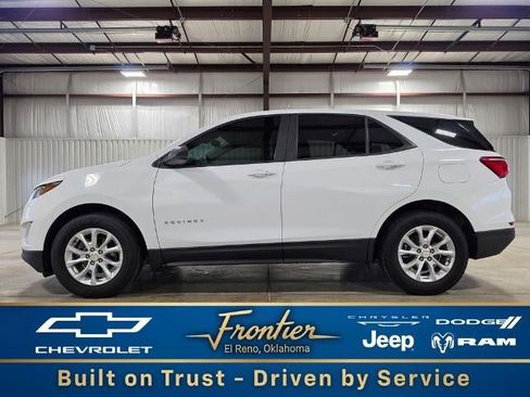 Used 2020 Chevrolet Equinox LS w/ LS Convenience Package FWD image 1