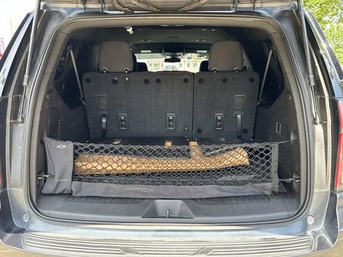 Used 2021 Chevrolet Suburban LS RWD image 12