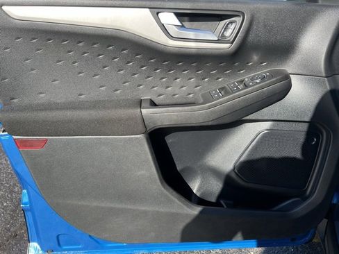 Used 2020 Ford Escape SE image 8