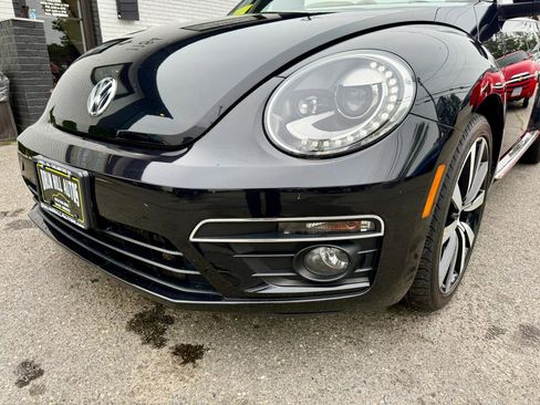 Used 2014 Volkswagen Beetle R-Line image 9
