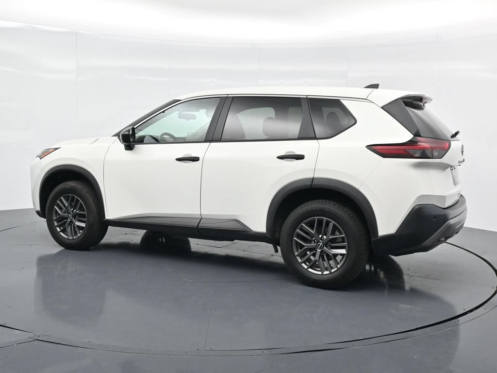Used 2023 Nissan Rogue S FWD image 5